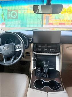 تۆیۆتا لاند کروزەر